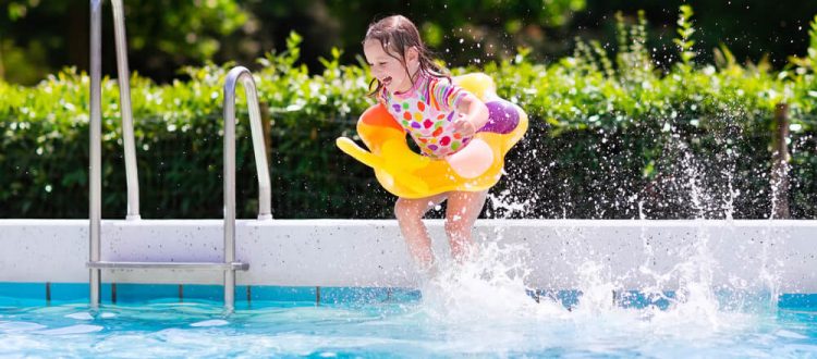 Segurança na piscina: 5 cuidados com as crianças para evitar acidentes